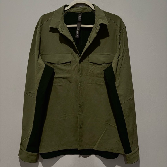 Lululemon double pocket overshirt - Picture 2 of 7